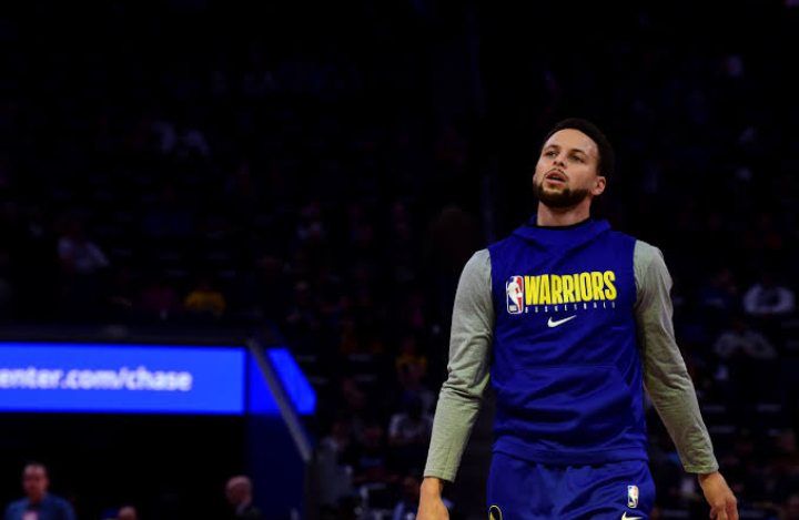 Stephen Curry laughs off claim that he's a...