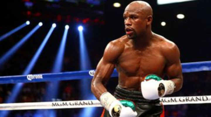 Floyd Mayweather show off lightening fast hands and defence after...