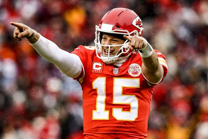 Chiefs' owner Clark Hunt says Patrick Mahomes is 'doing great' but likely won't....