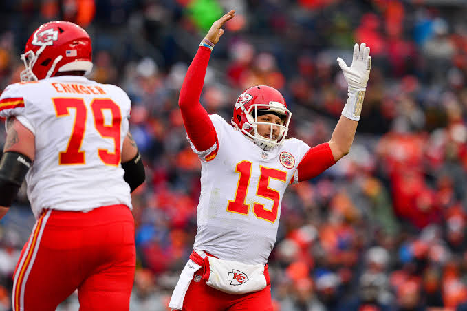 Chiefs' owner Clark Hunt says Patrick Mahomes is 'doing great' but likely won't....