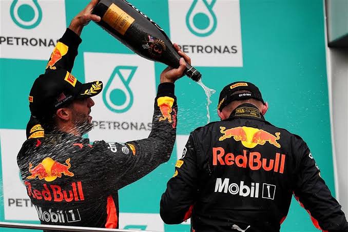 Daniel Ricciardo makes embarrassing revelation about....